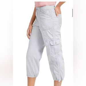 Style & co women’s capri pants size 16 regular light grey color.